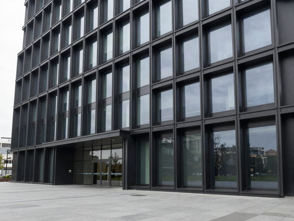 Fachada Corporativa